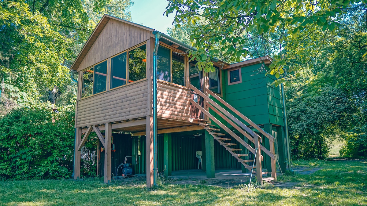 KisKas - eco riparian Foresthouse