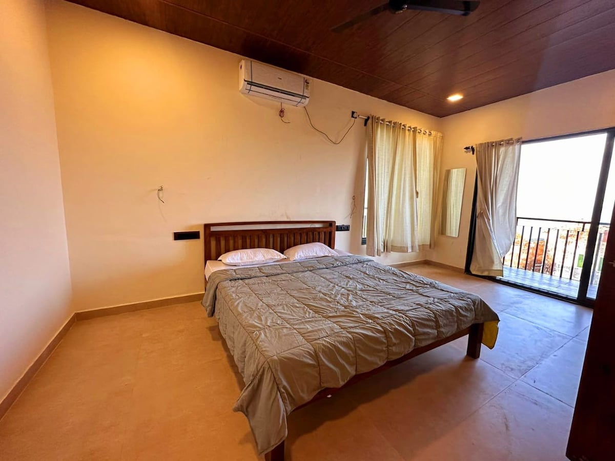 VIDHI VILLA - Luxurious Swimming pool & ACThreeBed