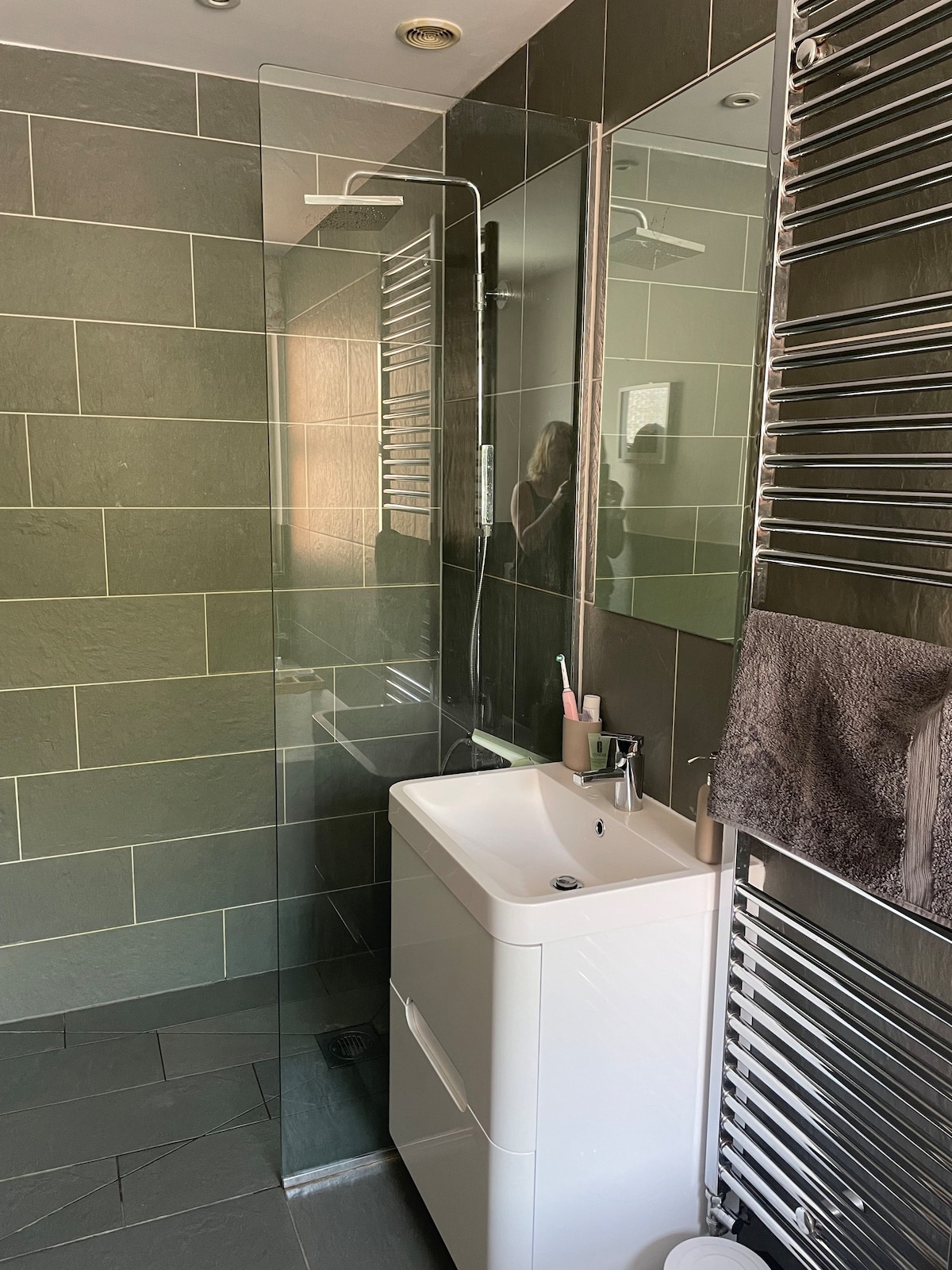 Southsea large room with private bathroom