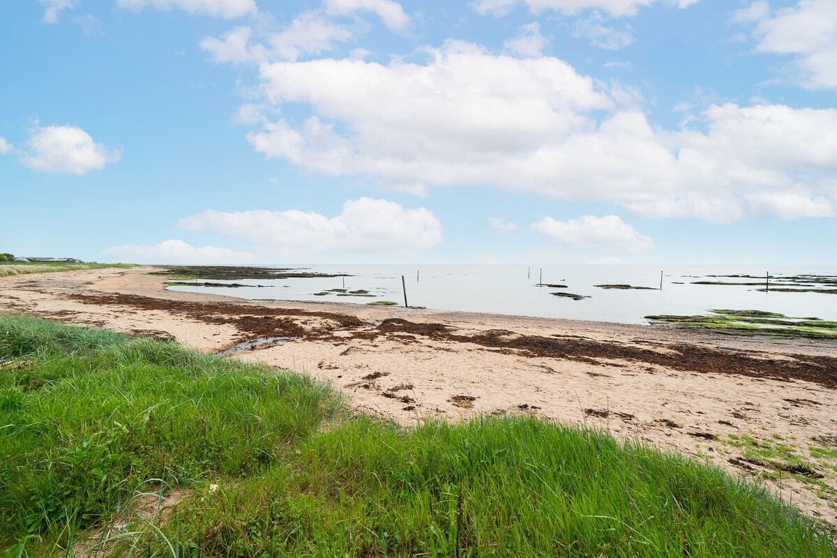 Bellrock View - Traditional Coastal Retreat