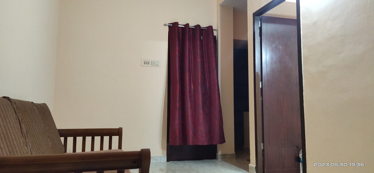 Raj Home Stay -Affordable price @Chennai AC Room