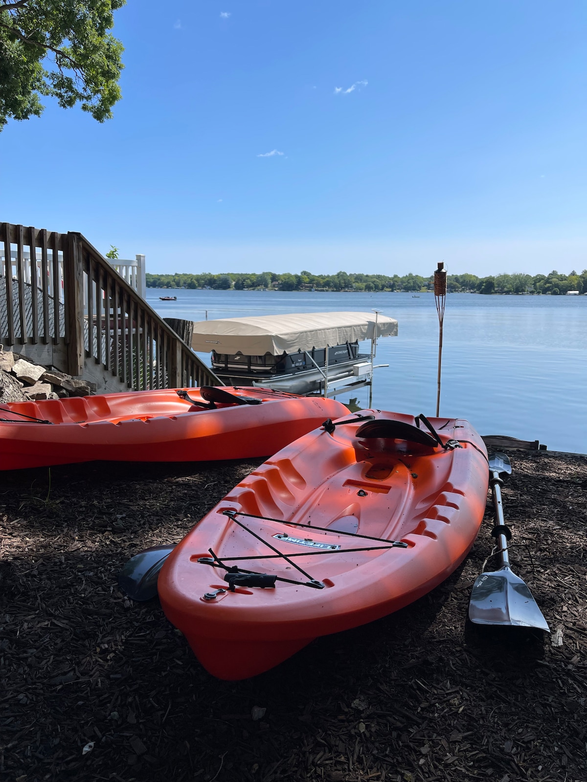 Wow! Beautiful Lake Cottage Pontoon Boat&Fire Pit