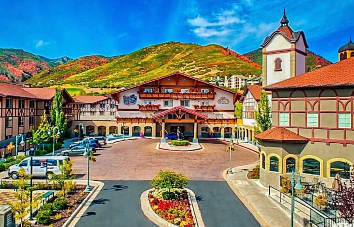 125 • 4-Star Zermatt Resort & Spa King Hotel Suite