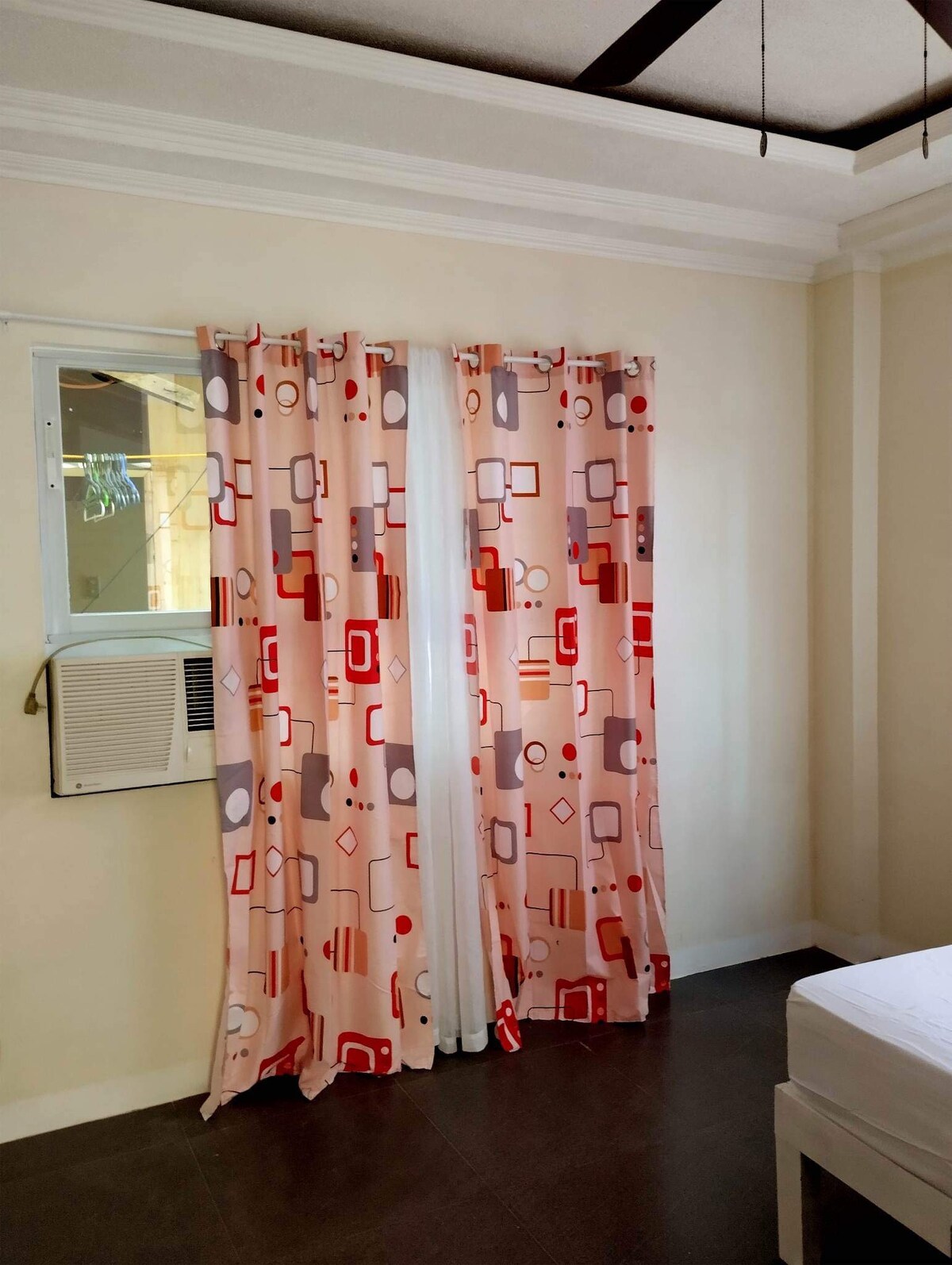 Rendon Place and suites: Furnished 1-BR, 1st Flr.