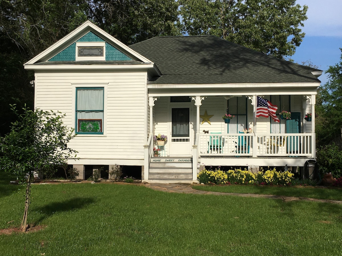 Home Sweet Farmhouse