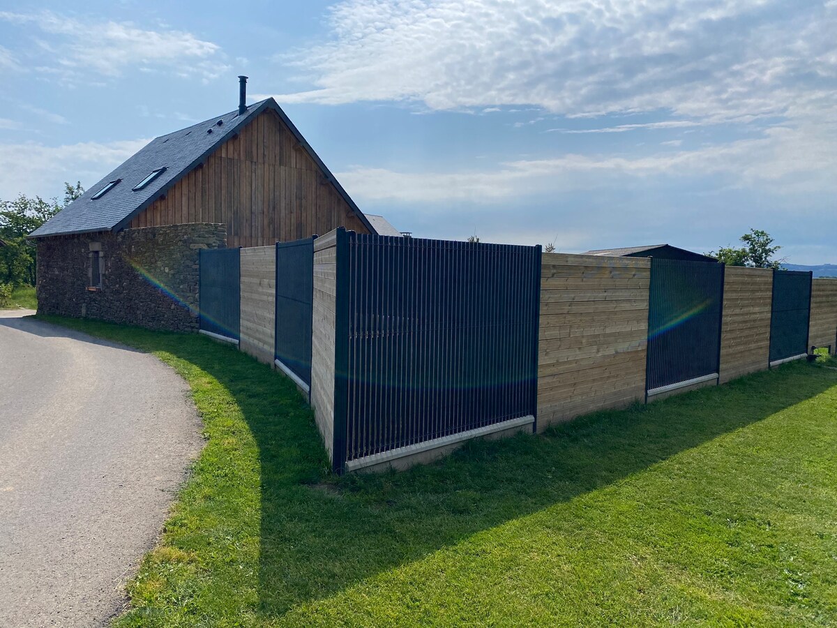 Grange rénovée avec piscine
« La Grange »