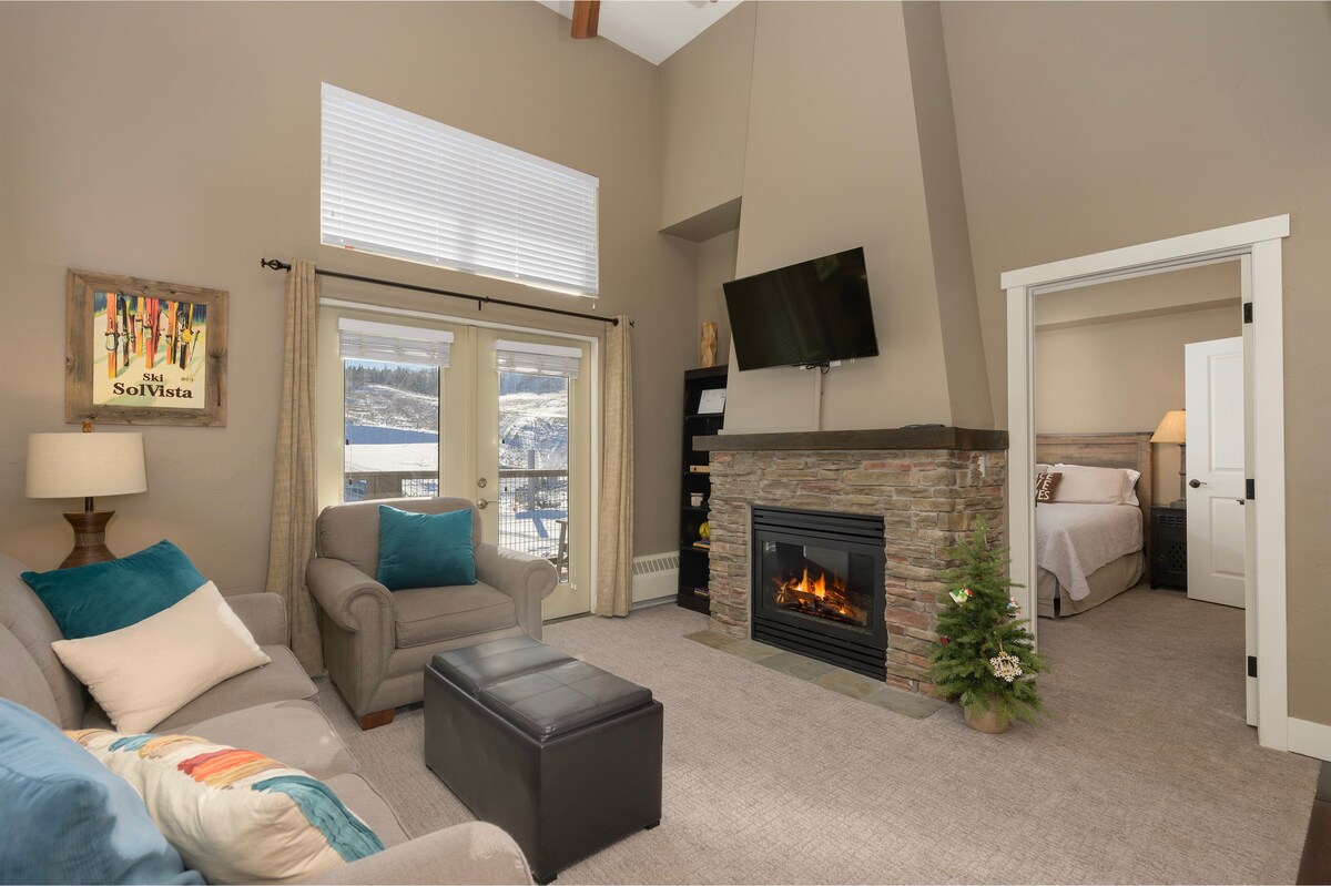 Slopeside Retreat, Ski In Ski Out, Top Floor Views