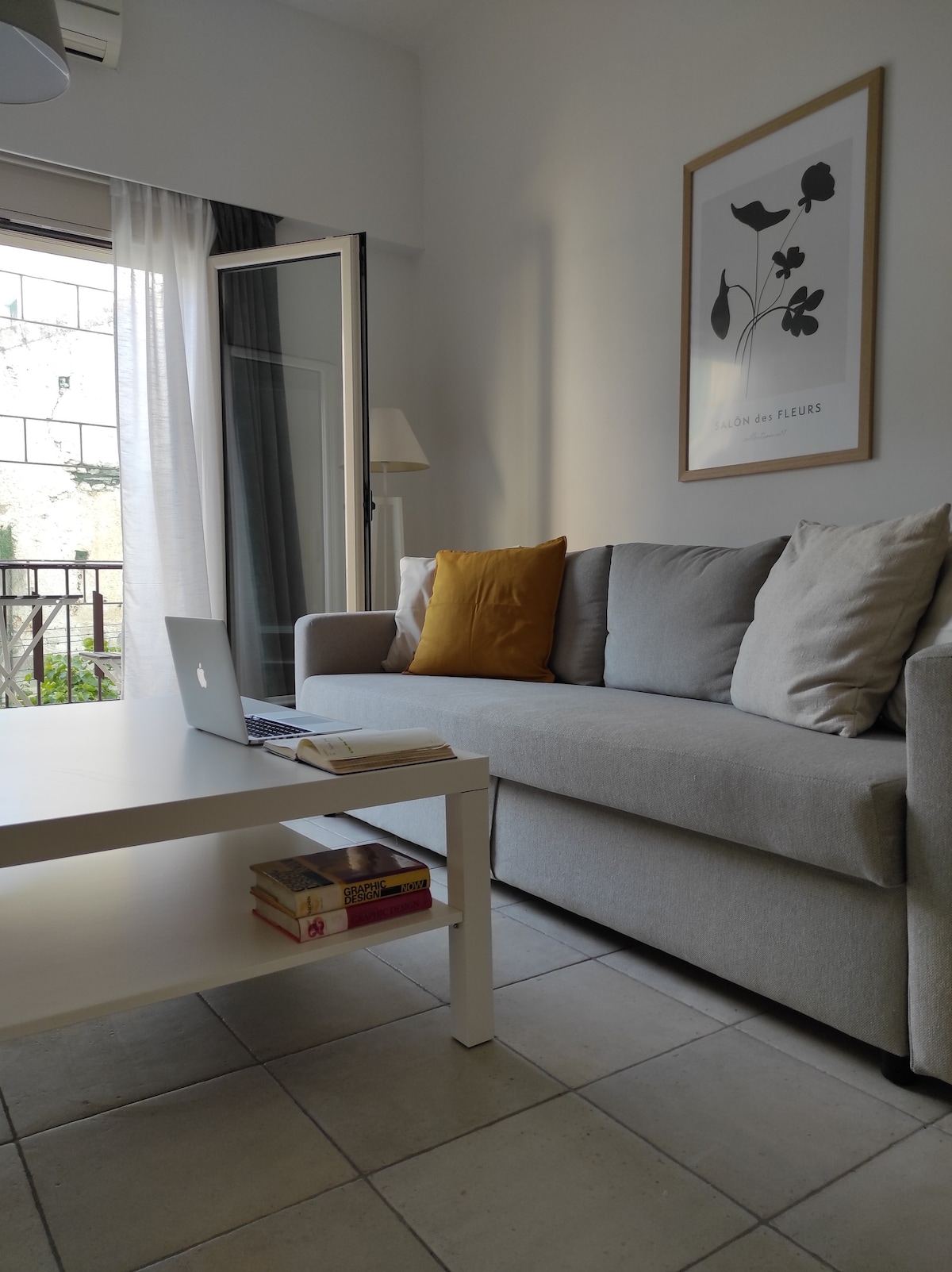Nido studio apartment in Heraklion