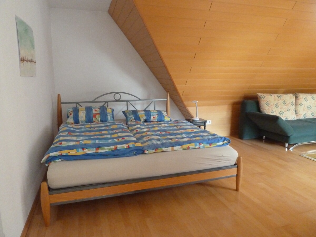 Zimmer mit eigenem Balkon in Schorndorf