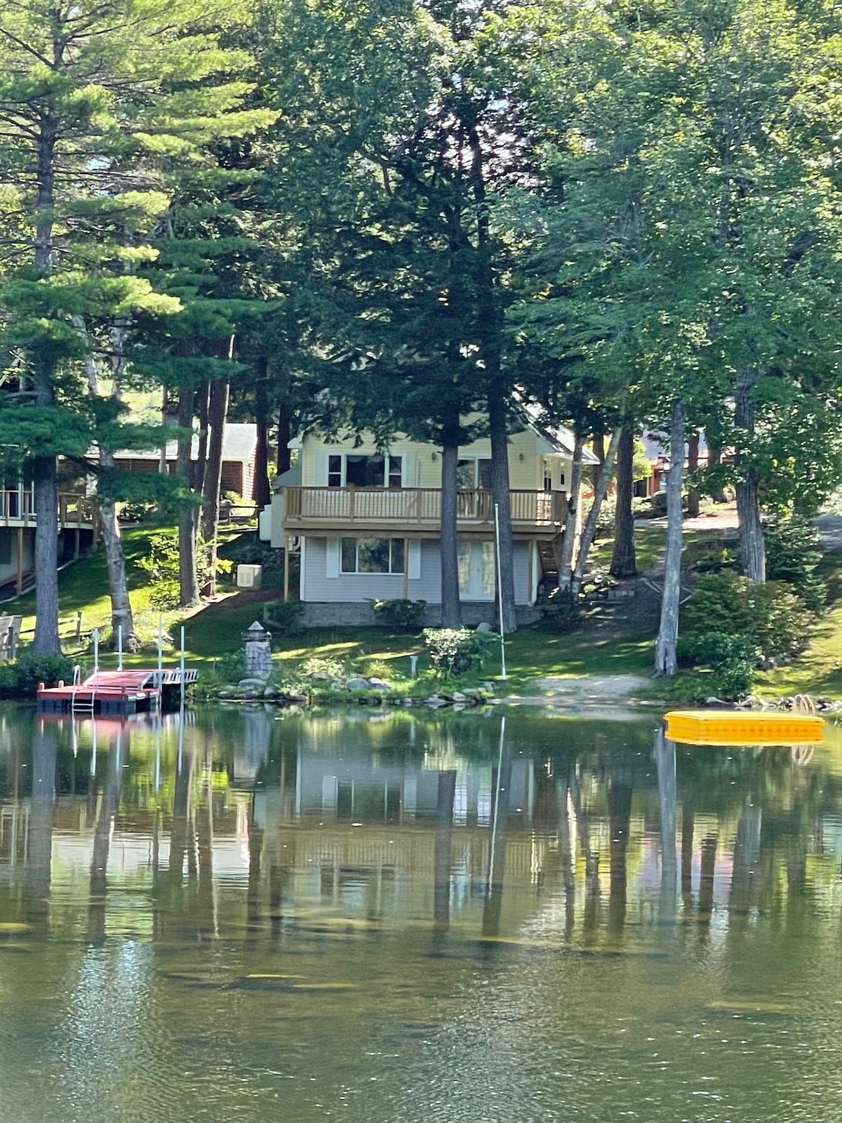 Beautiful Lake Front Home !