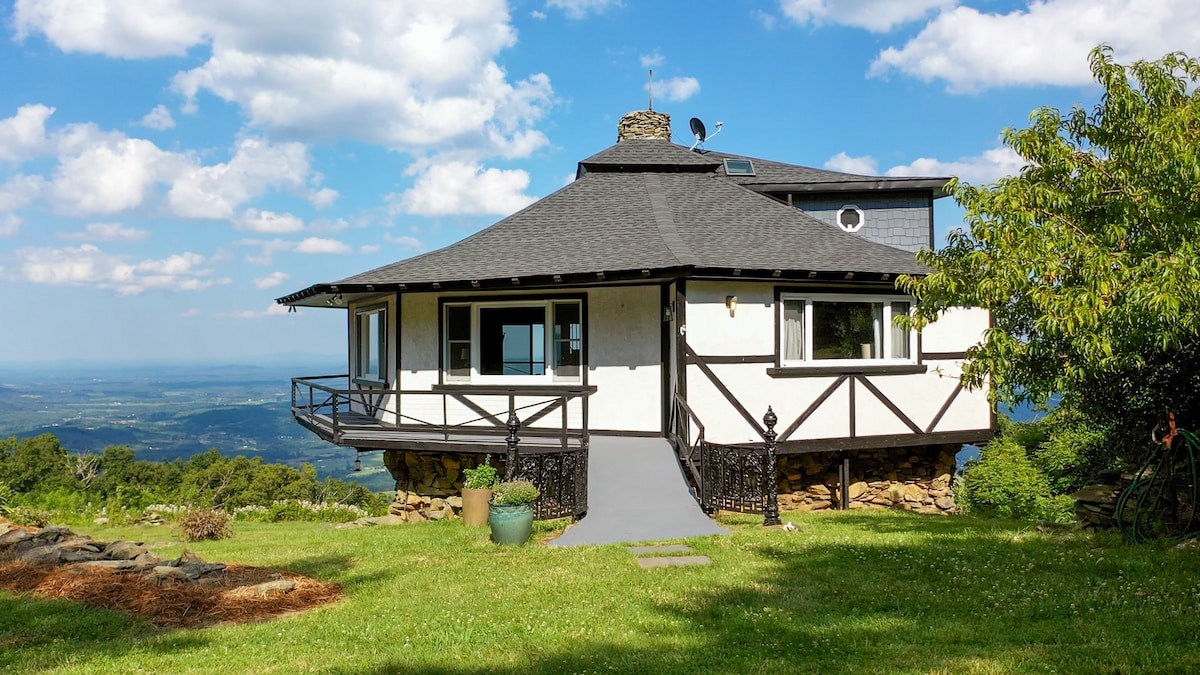 Mountain Overlook House - Blue Ridge Parkway