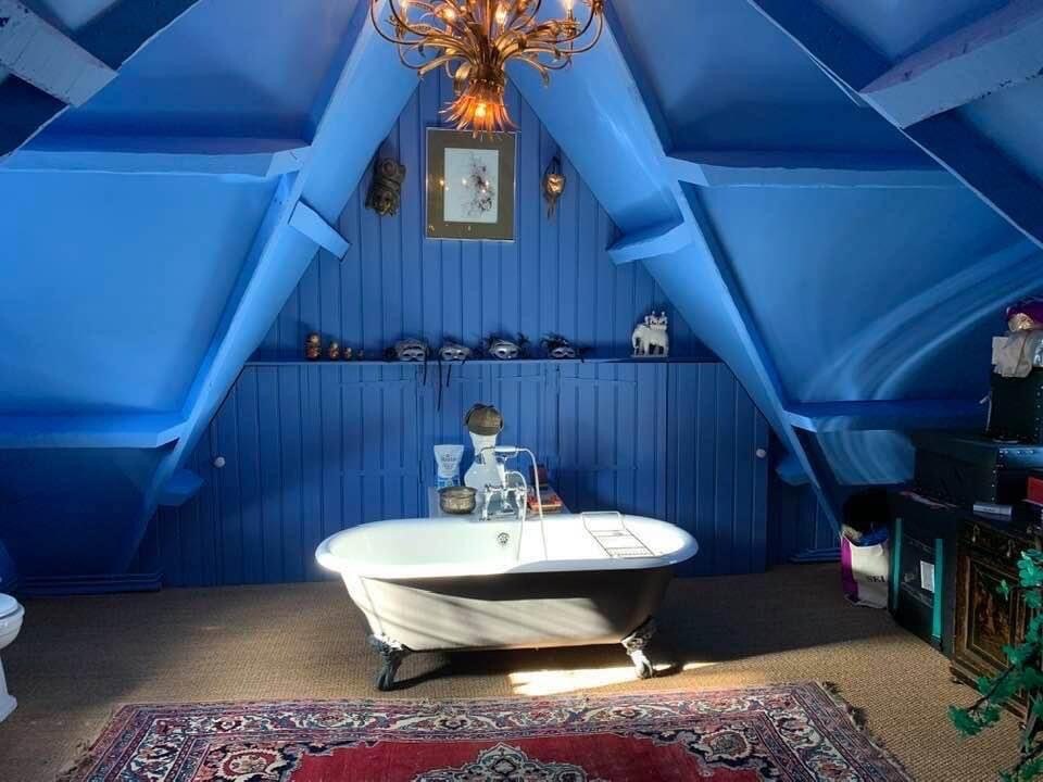蓝色房间， Kimsbury Farm。
