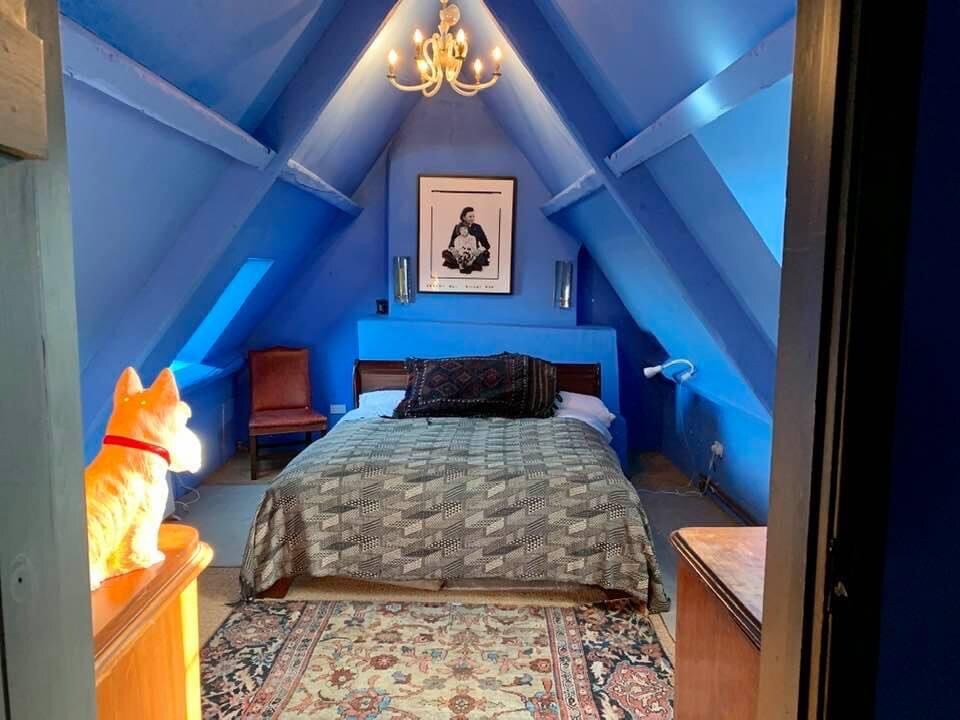 蓝色房间， Kimsbury Farm。