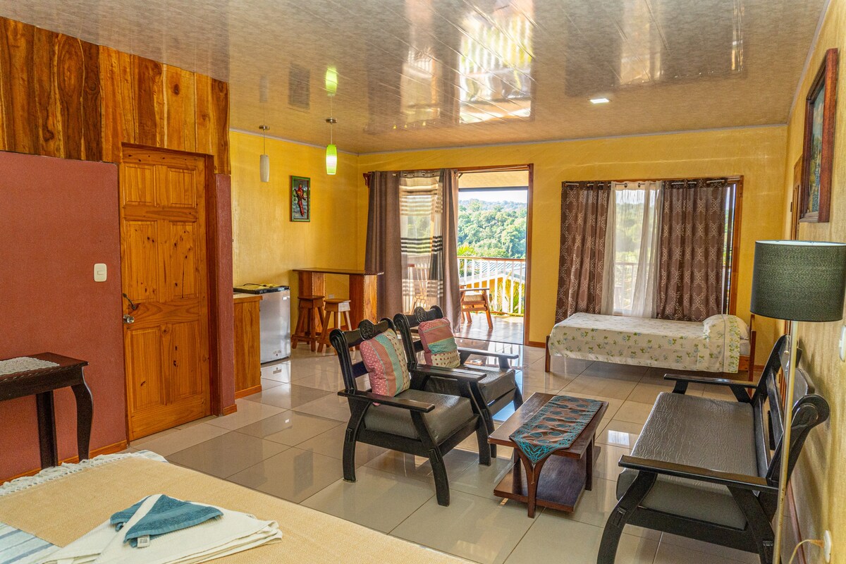 Superior Room ocean & forest view, Cabinas Manolo