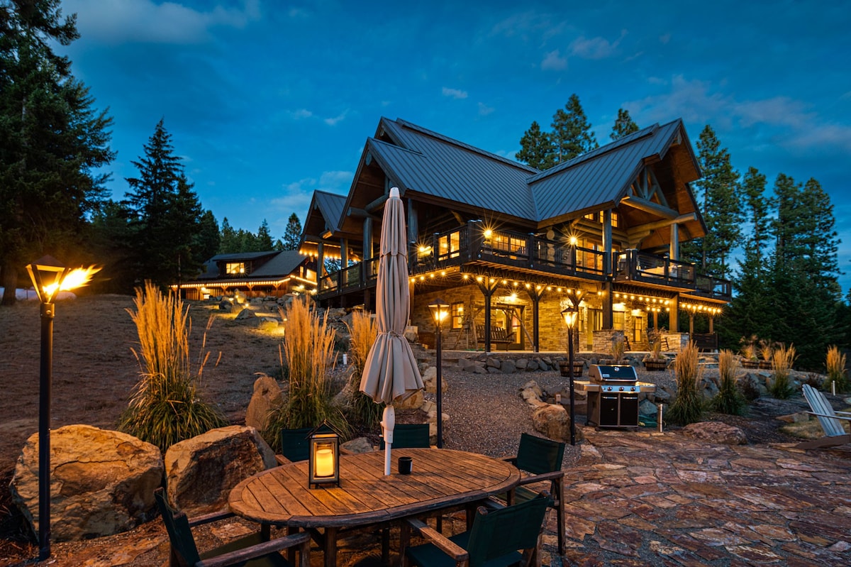 Luxe Mountain Lodge on 22 Acres