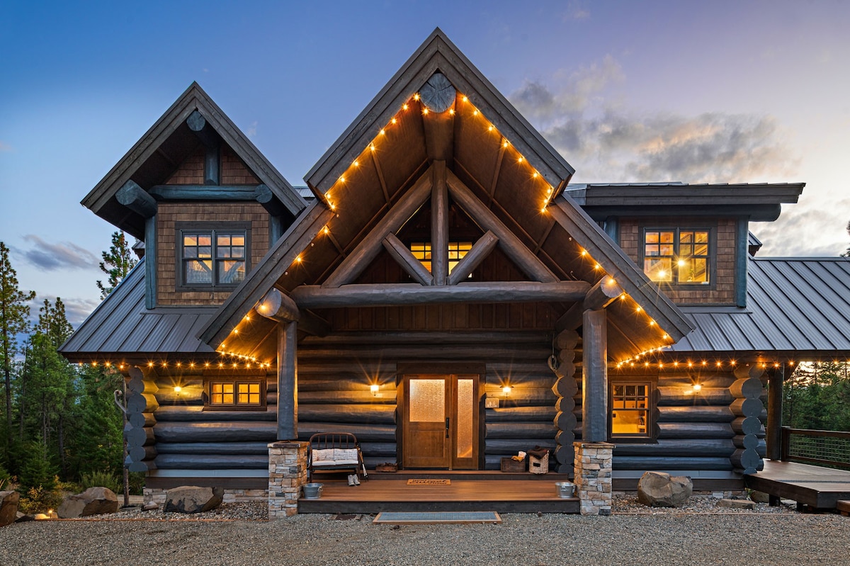 Luxe Mountain Lodge on 22 Acres