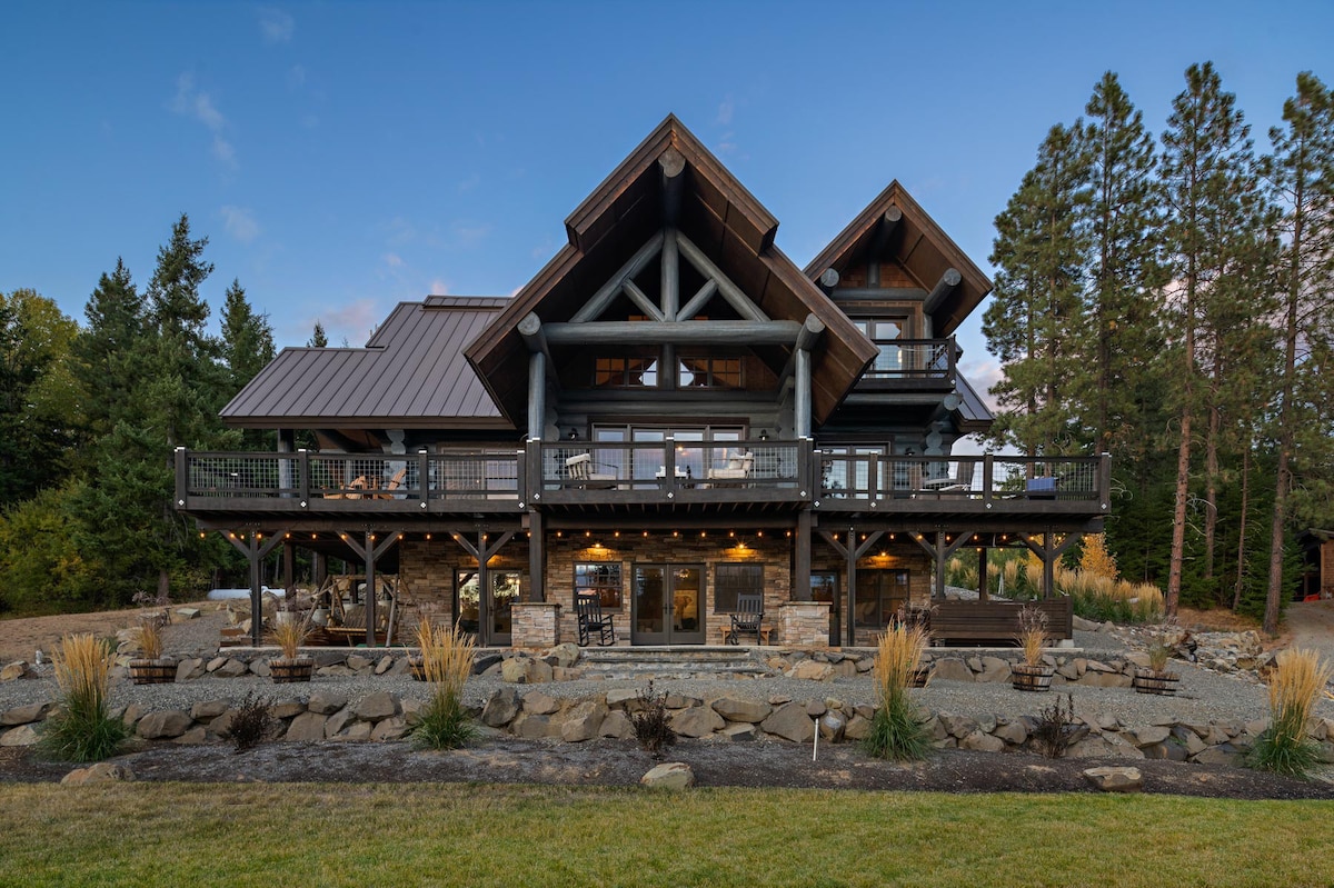 Luxe Mountain Lodge on 22 Acres