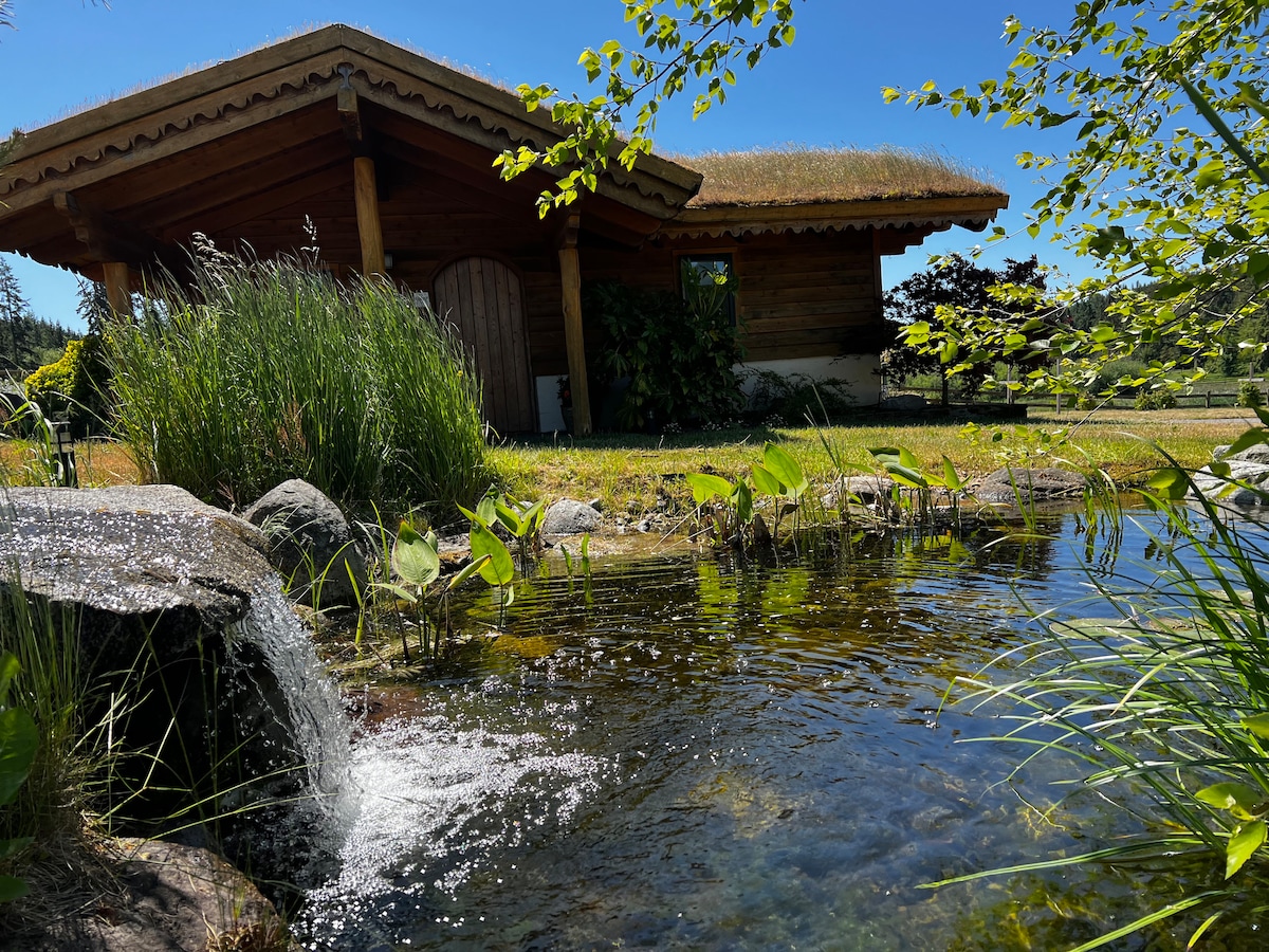 Hobbit Hut @ Blossom Valley Farm