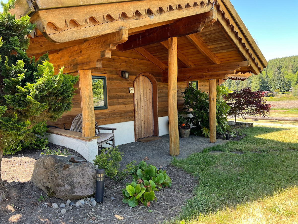 Hobbit Hut @ Blossom Valley Farm