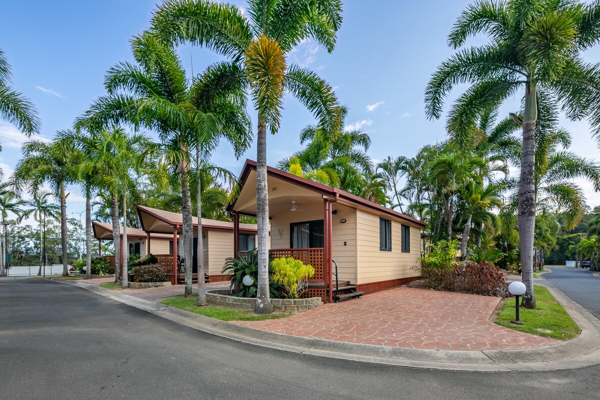 Tropical Cabin (One Bedroom)