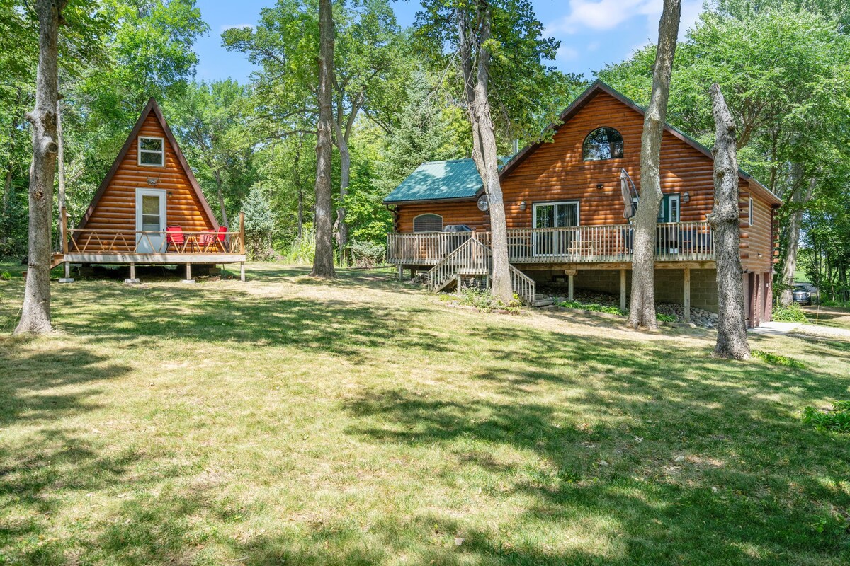 Beautiful cabin on 1.5 acres