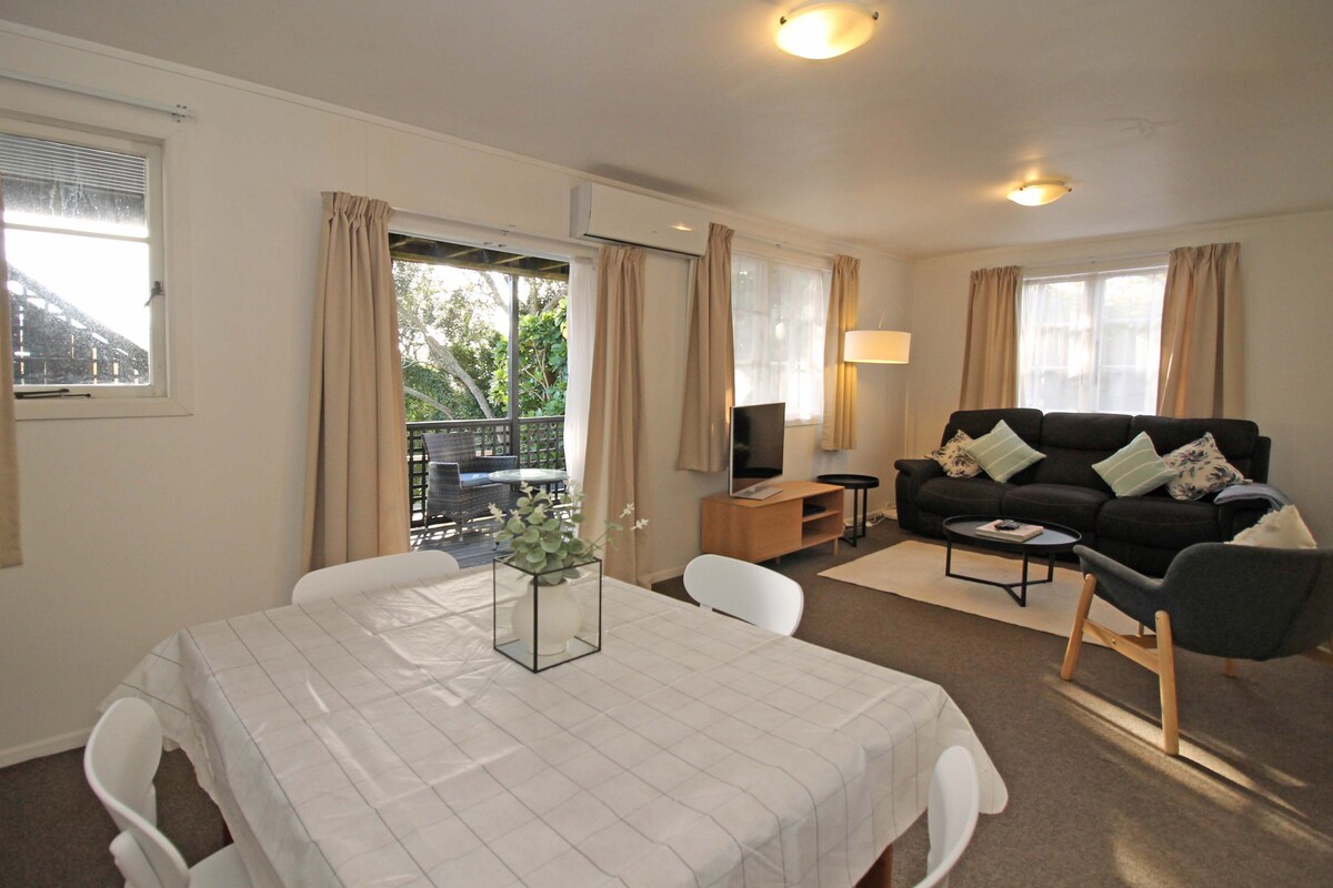 Central 2 bed Apartment in Kingsland Villa