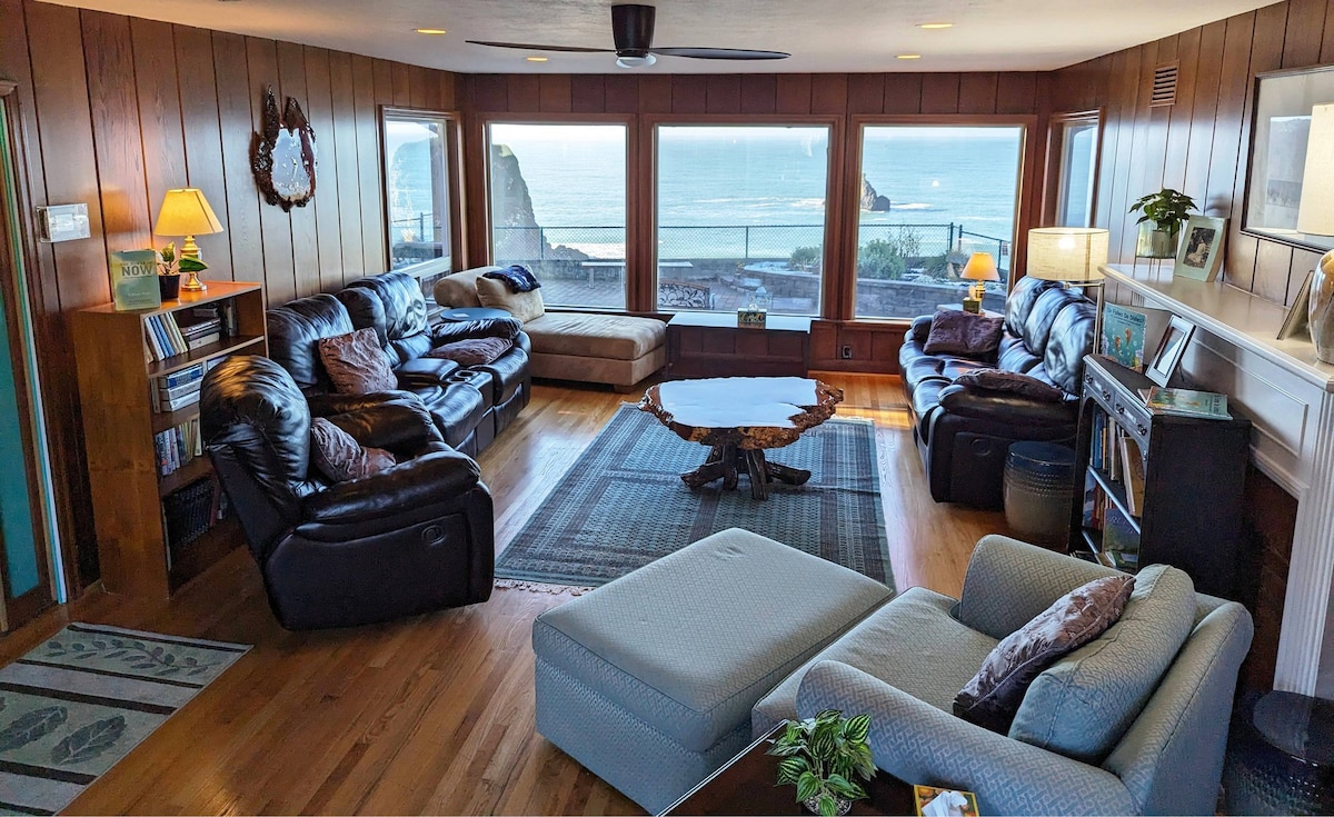 Private & Magical! Ocean Views from Suite & Deck!