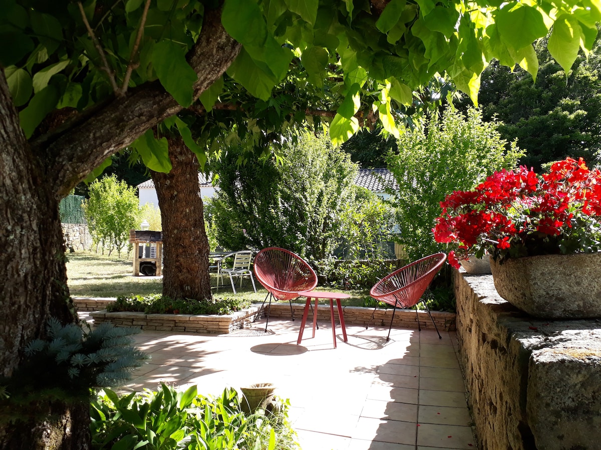 VILLA piscine privée et jardin, 4 pers.