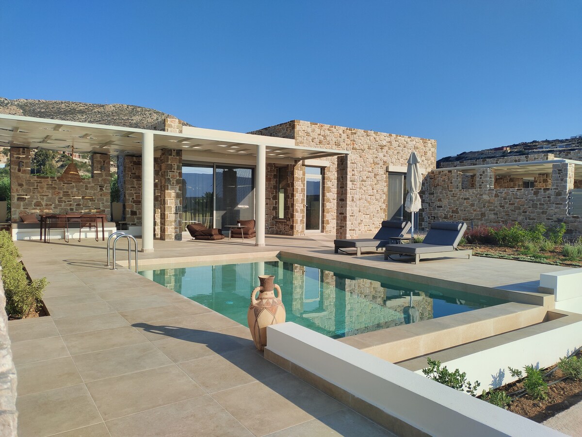 Orelia luxury deluxe villa