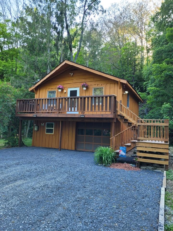 CreekWalk Cabin