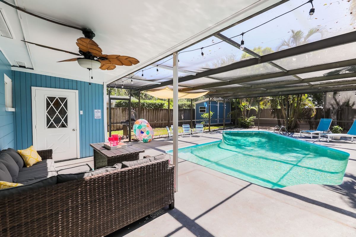 Palm Haven - 4 bedroom Beach House w/ Heated Pool