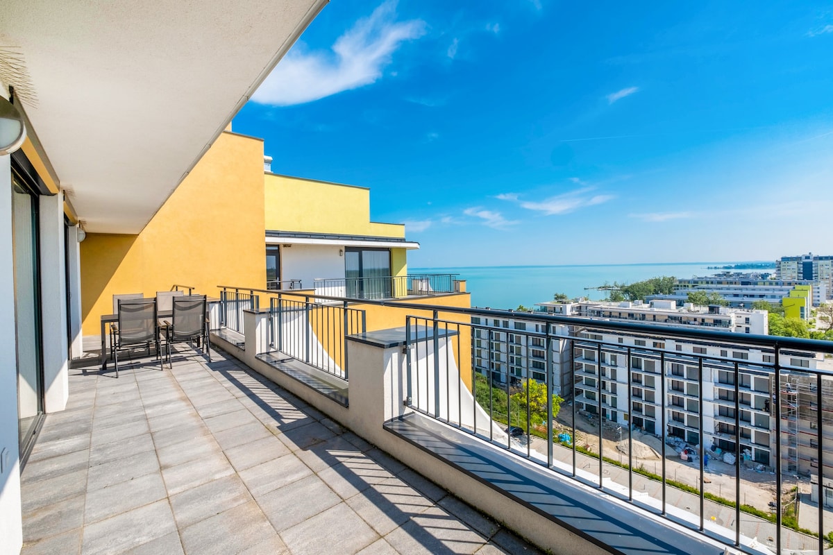 MF Top Panorama 908 Apartment - lake view