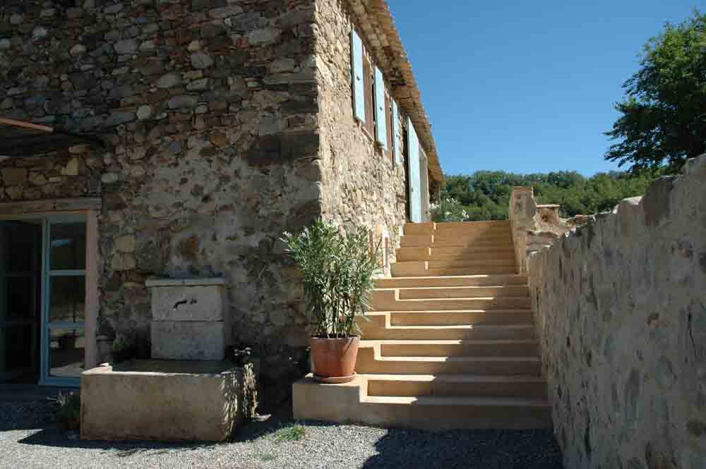 Bastide - 5 chambres -piscine en Haute-Provence