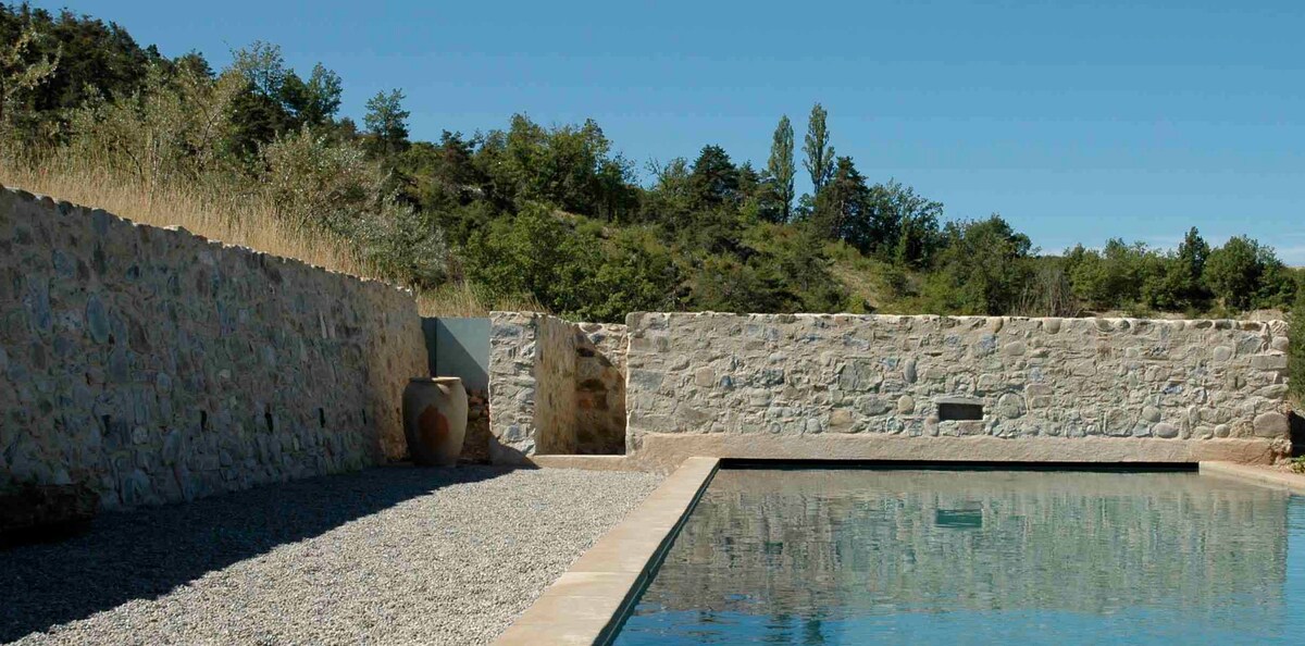 Bastide - 5 chambres -piscine en Haute-Provence