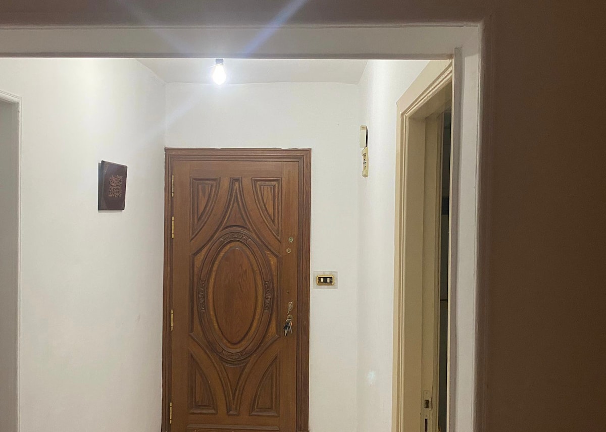 Cozy fully equipped APT KafrAbdo - Abo elnawatyr