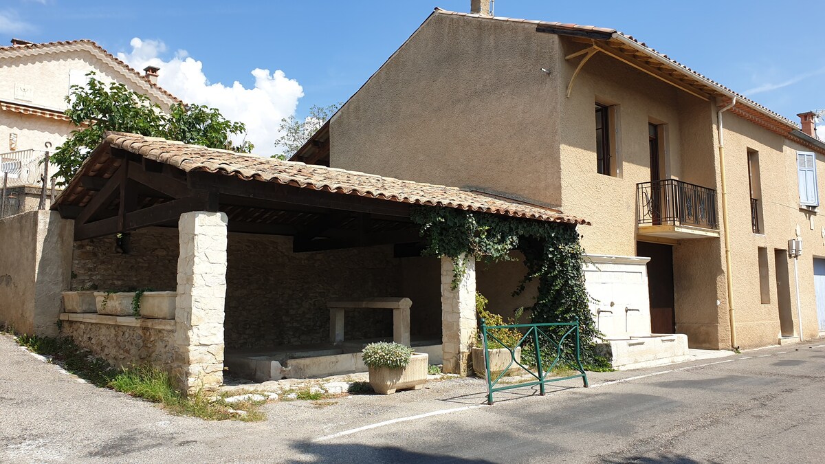 Belle maison avec jardin en Provence