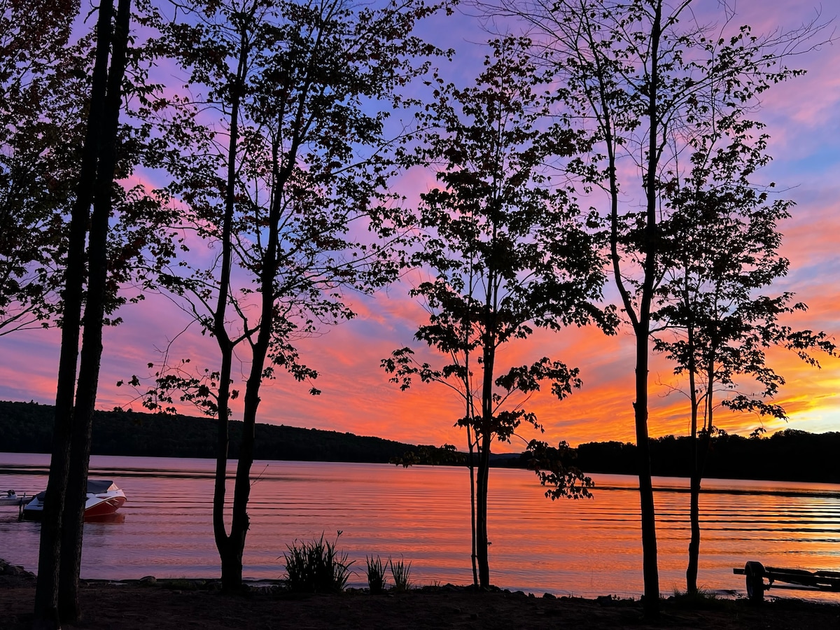 Majestic Bark Lake, Barry’s Bay ON