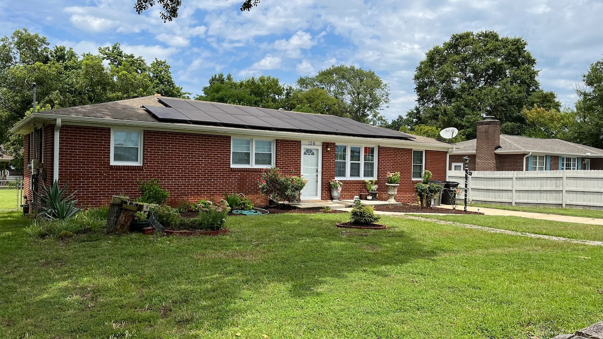 Comfy and affordable home in Greenville, SC