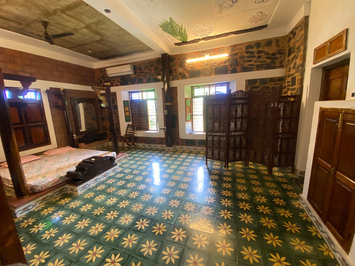 Muthunandhini Palace - Chola Room