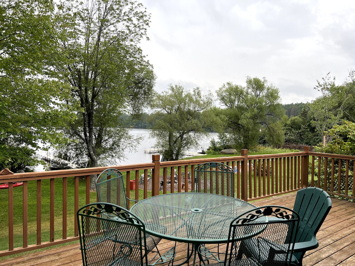 Cozy Cabin on Range Line Lake