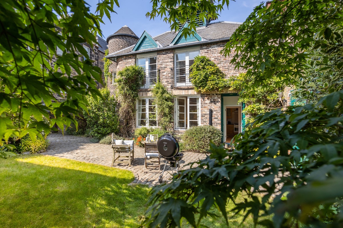 Charming & Peaceful Hideaway in Leith