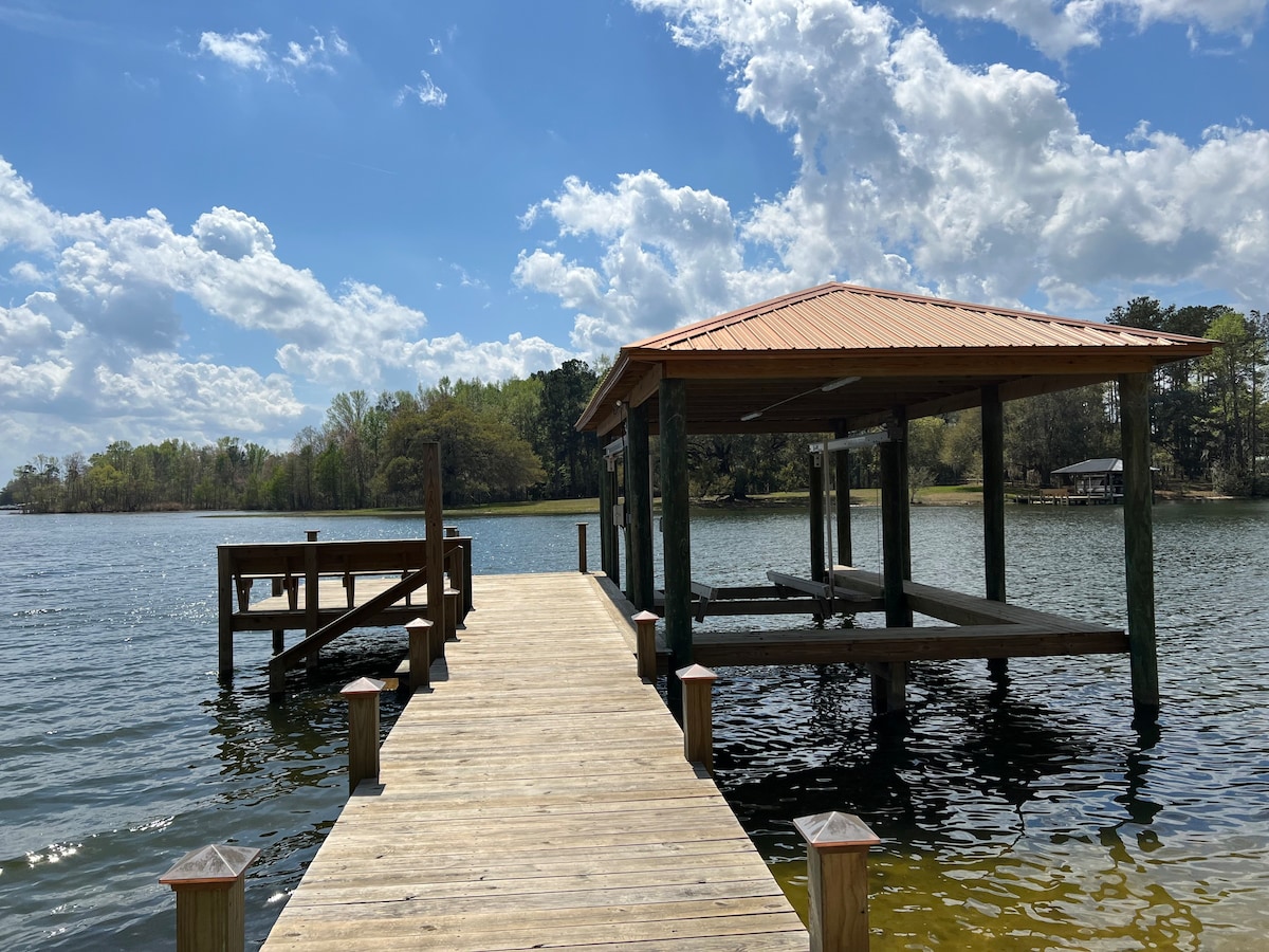 Santee/Lizzie 's Creek Lakefront