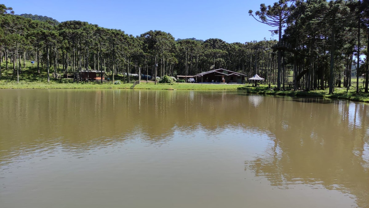 Casa no Paraíso das Araucárias.