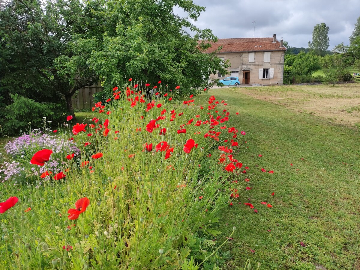 Maison à la campagne, calme.