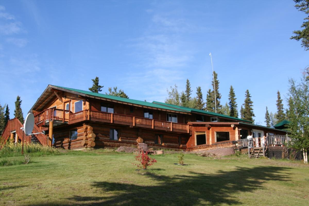 Northern Sky Lodge - Bear Room