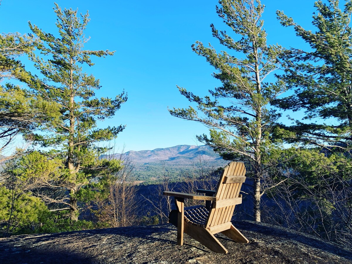 Historic Lodge Double Room on 2000-acre Mountain