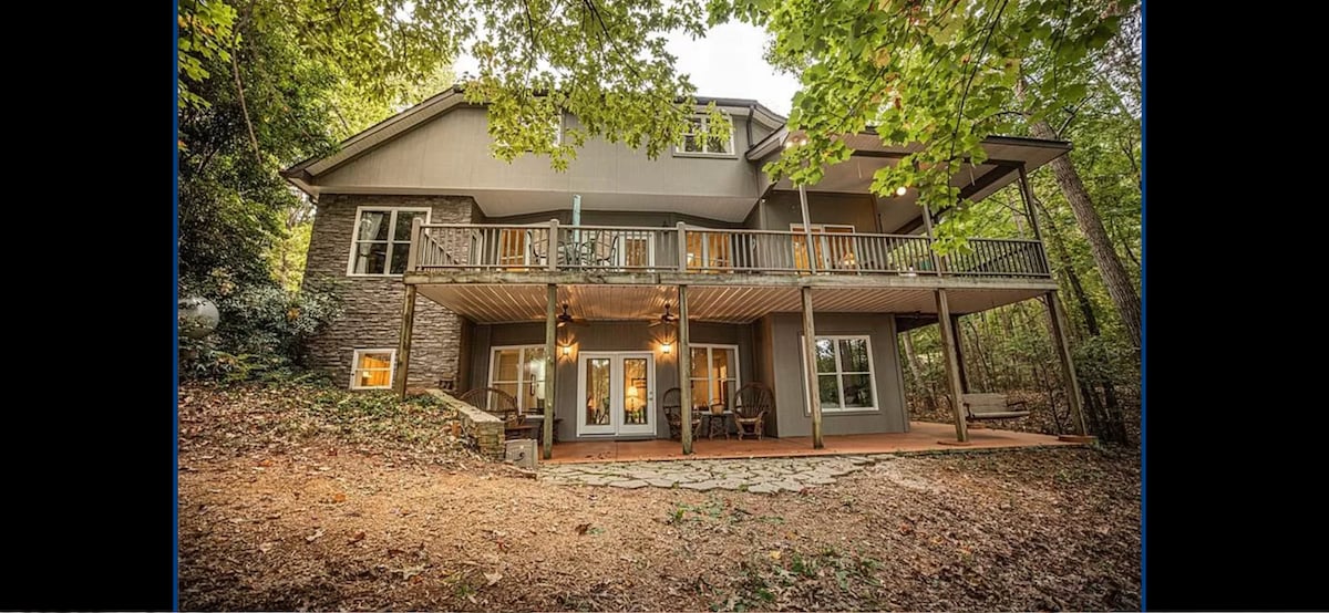 Lake Hartwell Lakehouse Getaway