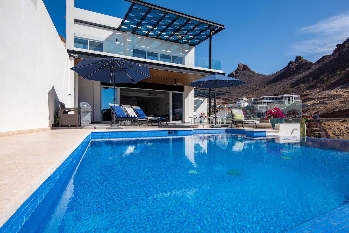 Casa Azul Encanto Familiar con Playa Privada (16P)