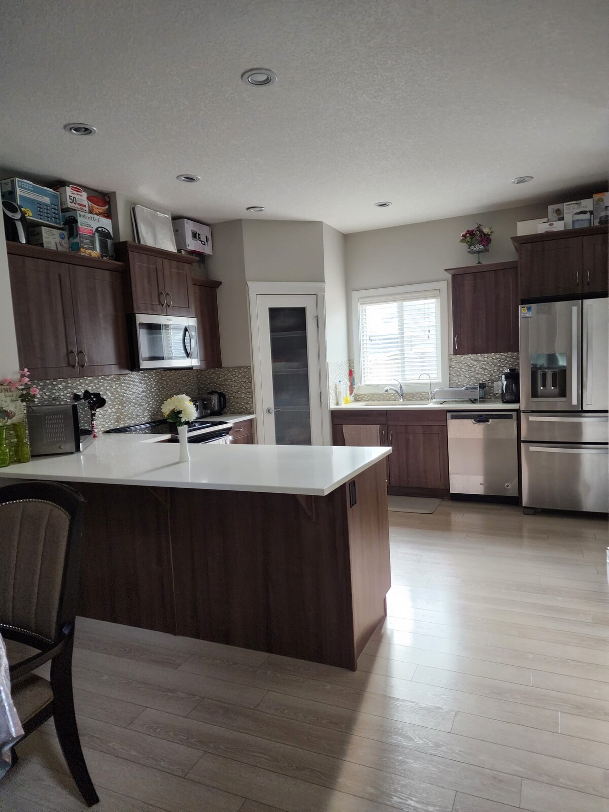 Private double bdrm, Airdrie near Calgary airport