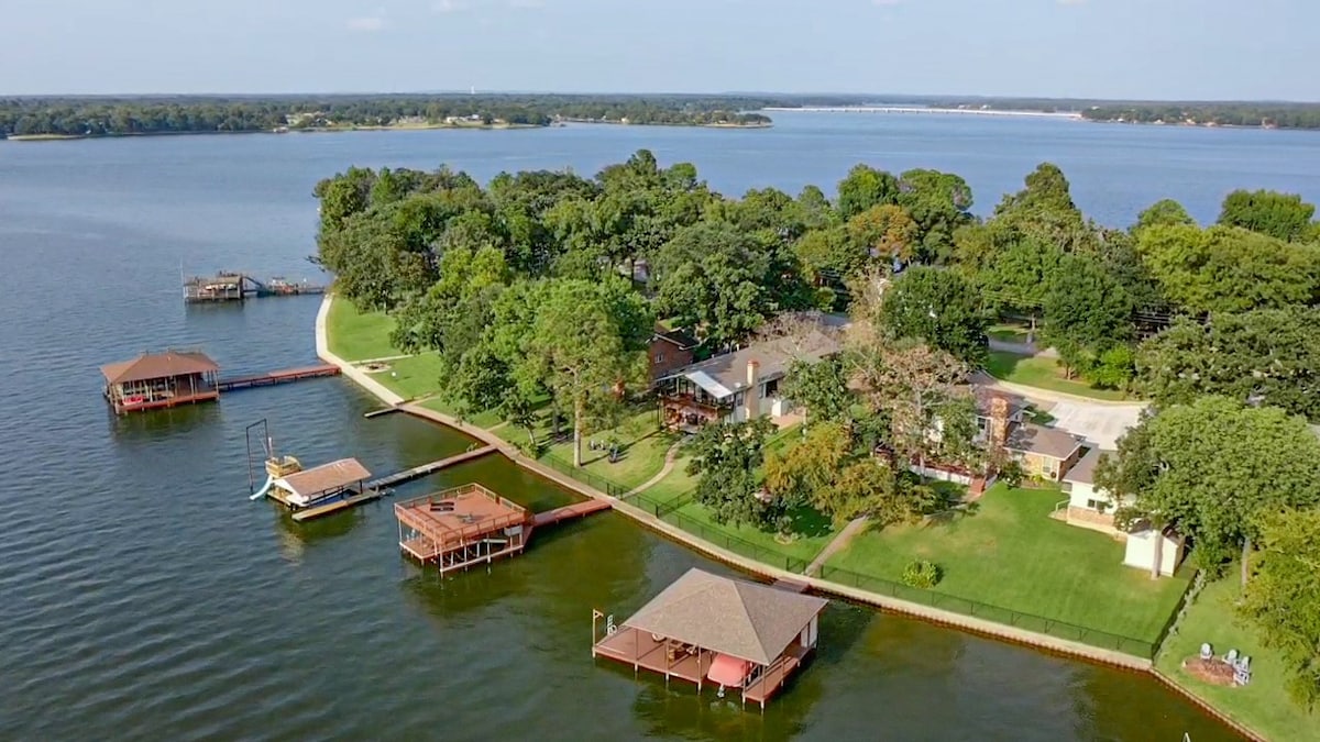 Family Friendly Lake Cedar Creek Lake